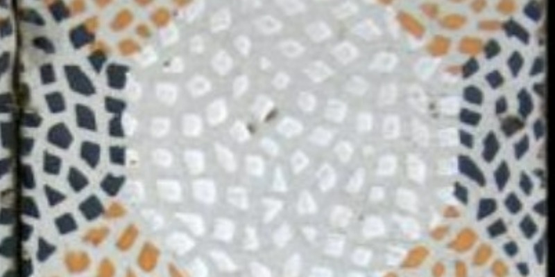 Marco Arezio - Consulente materie plastiche - rMIX: Maioliche Antiche Decorate a Mosaico da Recupero Edile