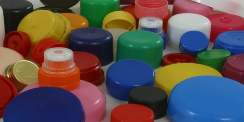 rMIX: Produciamo Varie Tipologie di Tappi in Plastica per il Packaging