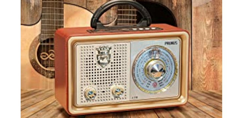 https://www.arezio.it/ - R&R: Radio Portatile Vintage FM e AM 