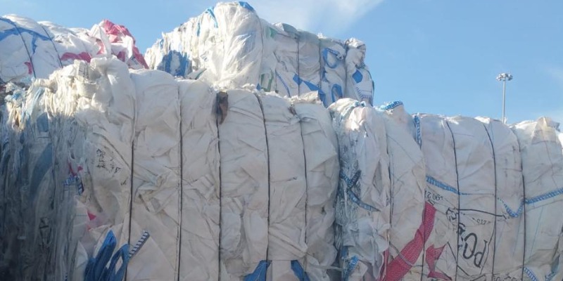 Marco Arezio - Consulente materie plastiche - Cerchiamo Big Bags Usati in Balle per il Mercato Africano