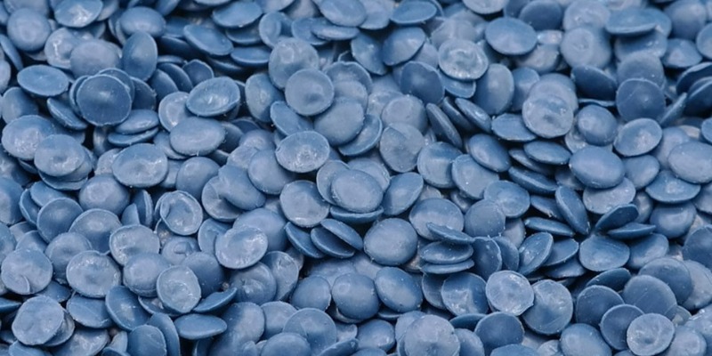 https://www.arezio.it/ - rMIX: Granulo in LDPE Riciclato Colore Blu