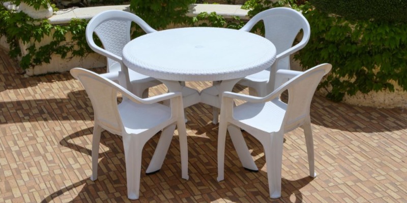 https://www.arezio.it/ - Granulo in pp (polipropilene) riciclato per tavoli da giardino senza carica