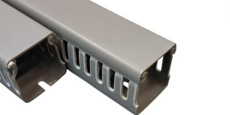 https://www.arezio.it/ - Granuli in PVC riciclato grigio per profili elettrici